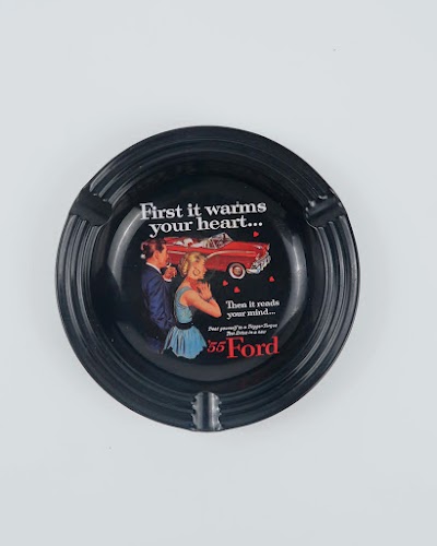 Bell House — Ashtray — Gạt tàn